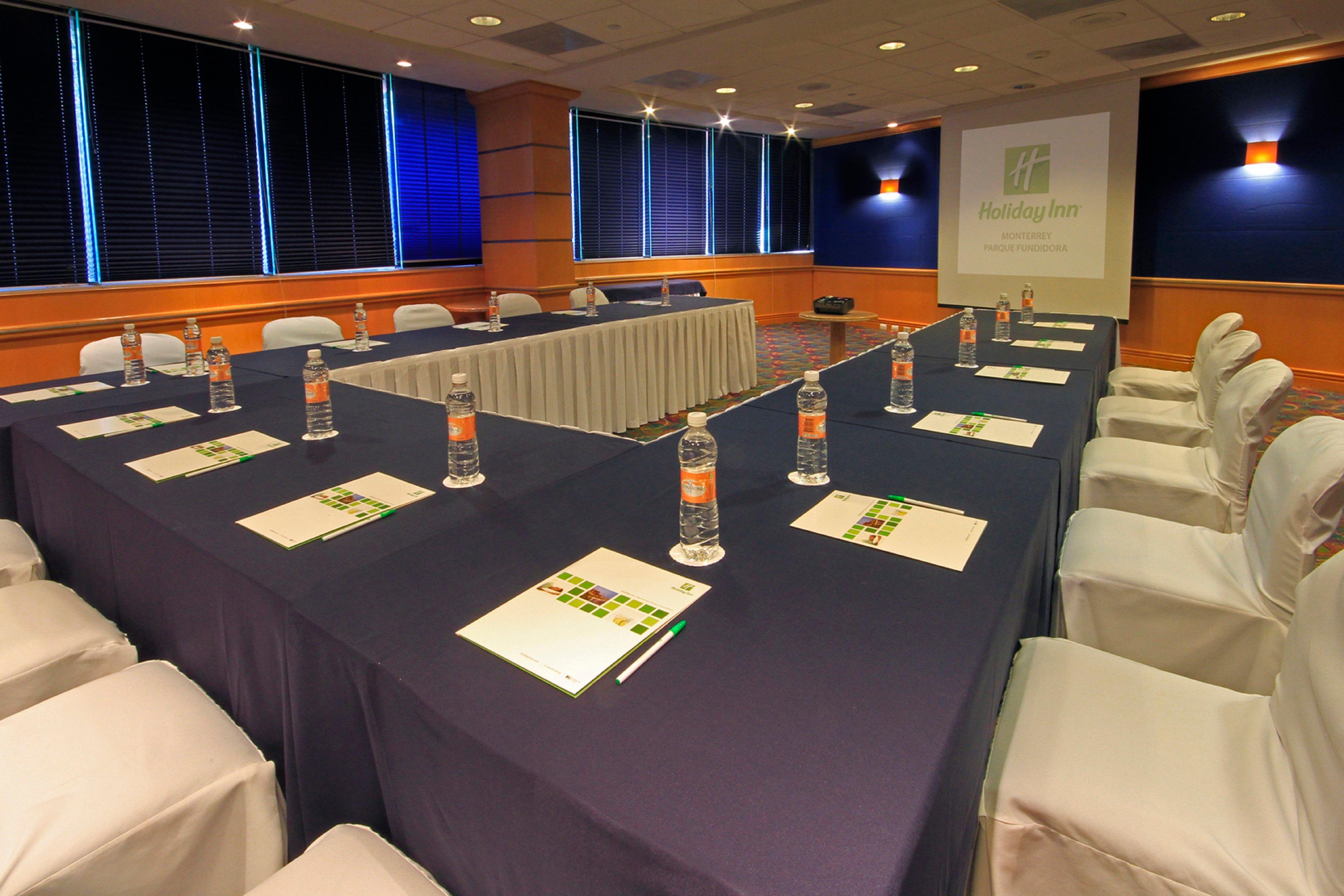 Holiday Inn Monterrey-Parque Fundidora By Ihg Esterno foto Meeting room
