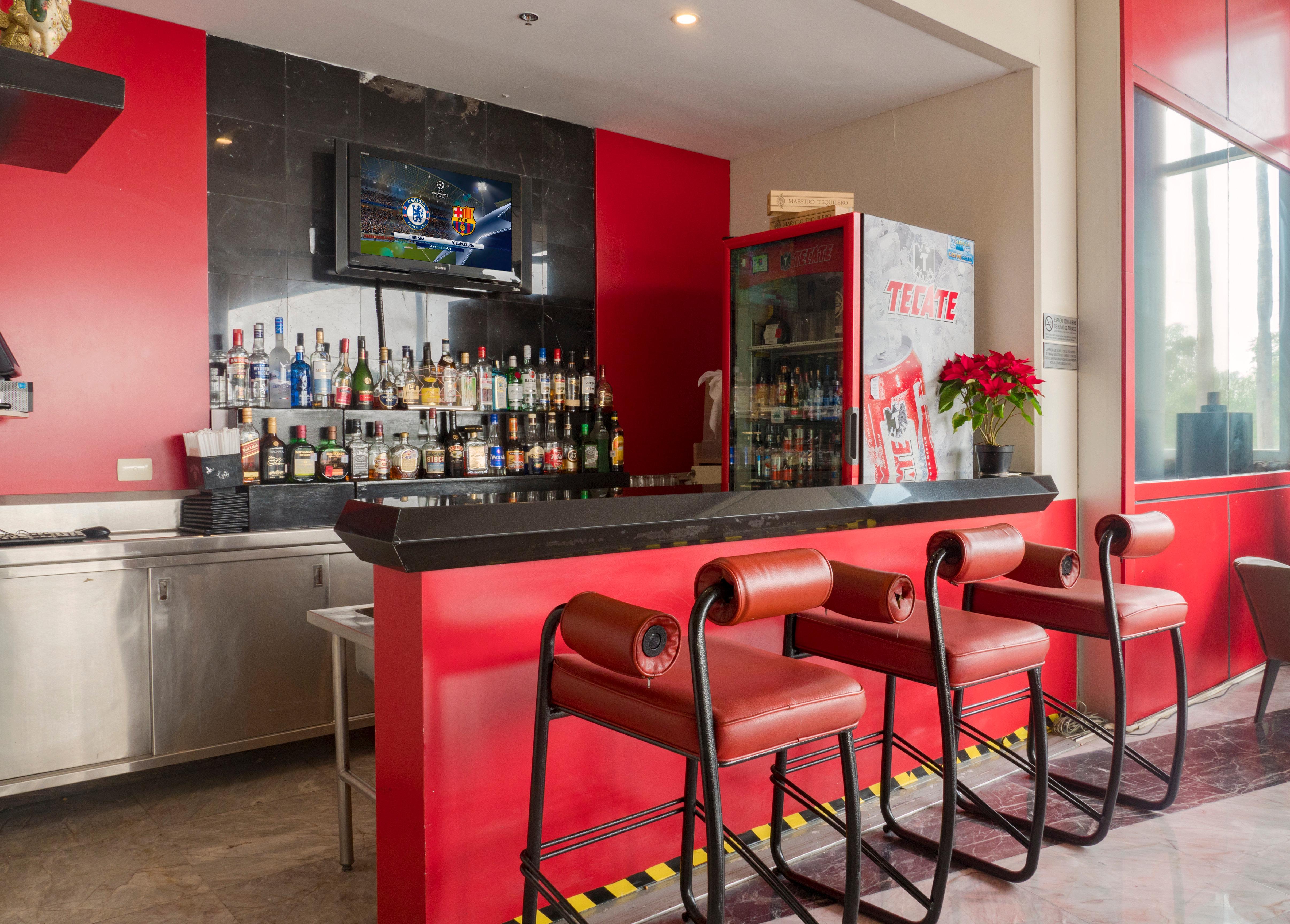 Holiday Inn Monterrey-Parque Fundidora By Ihg Esterno foto Bar