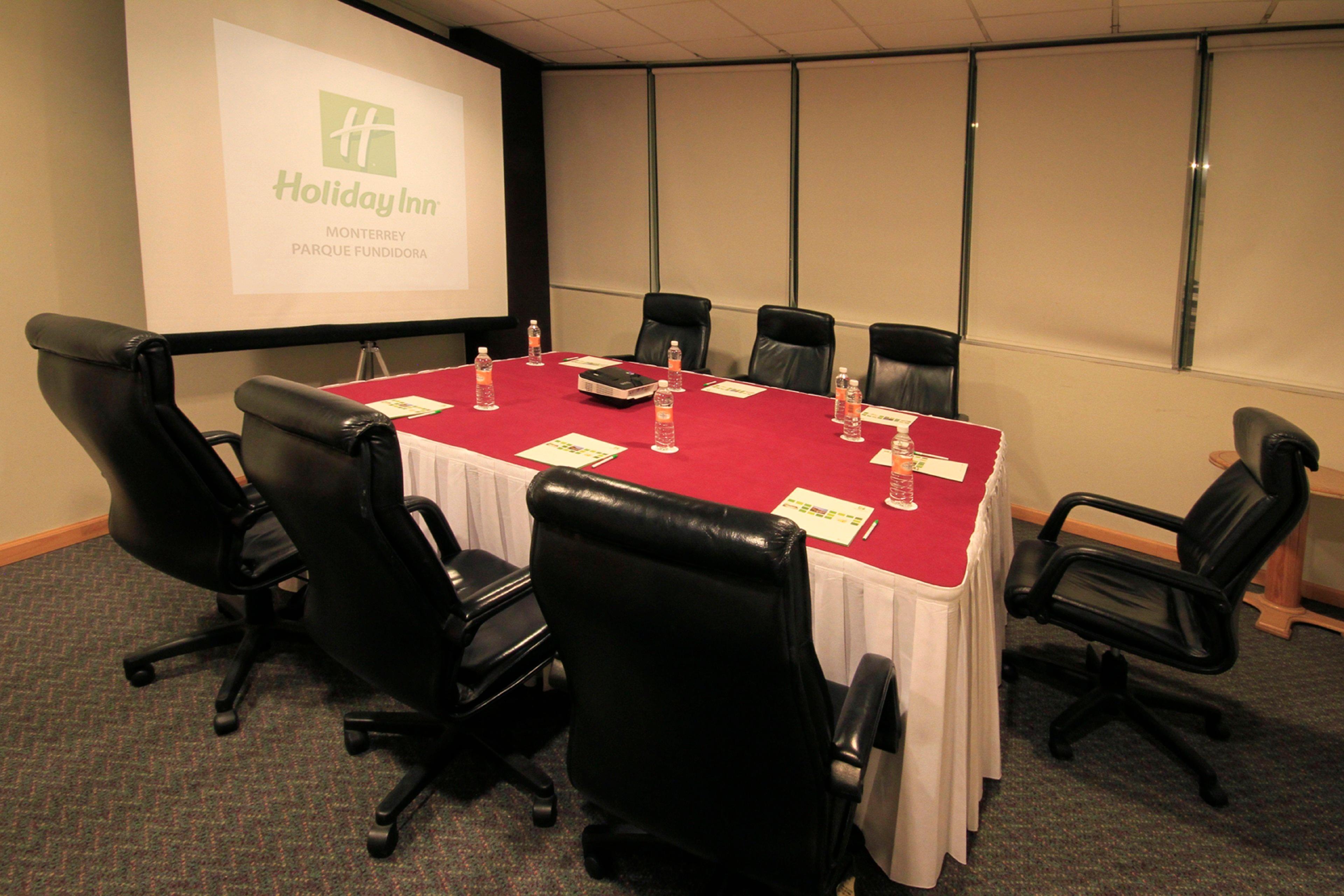 Holiday Inn Monterrey-Parque Fundidora By Ihg Esterno foto A typical boardroom
