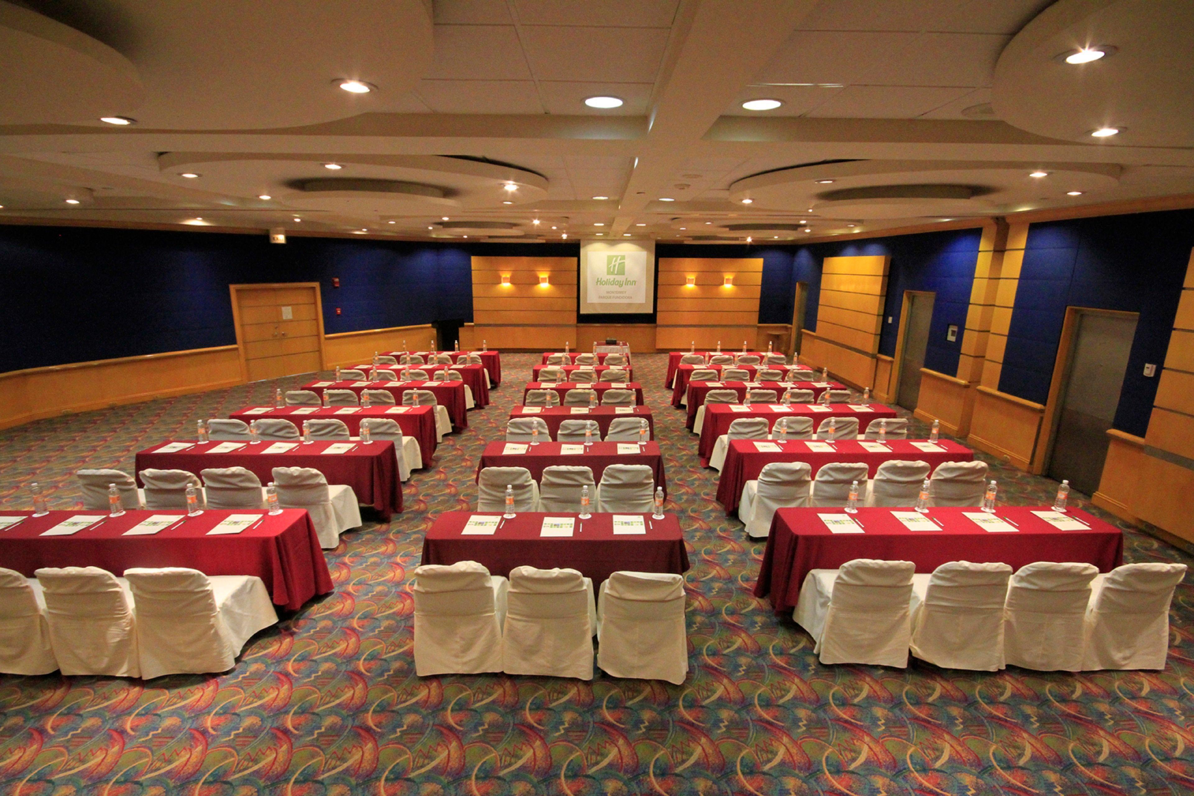 Holiday Inn Monterrey-Parque Fundidora By Ihg Esterno foto A typical conference room