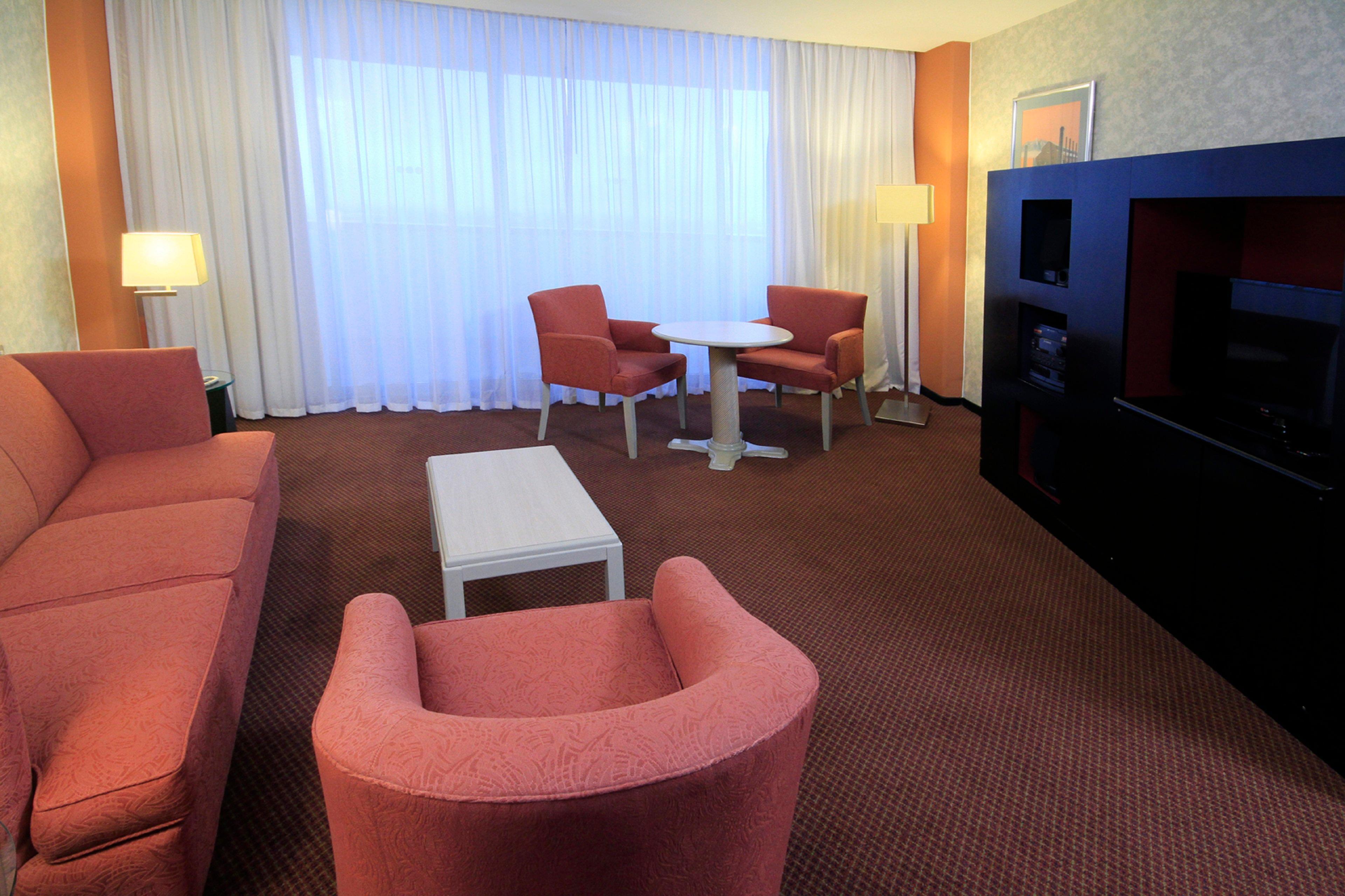 Holiday Inn Monterrey-Parque Fundidora By Ihg Esterno foto Suite