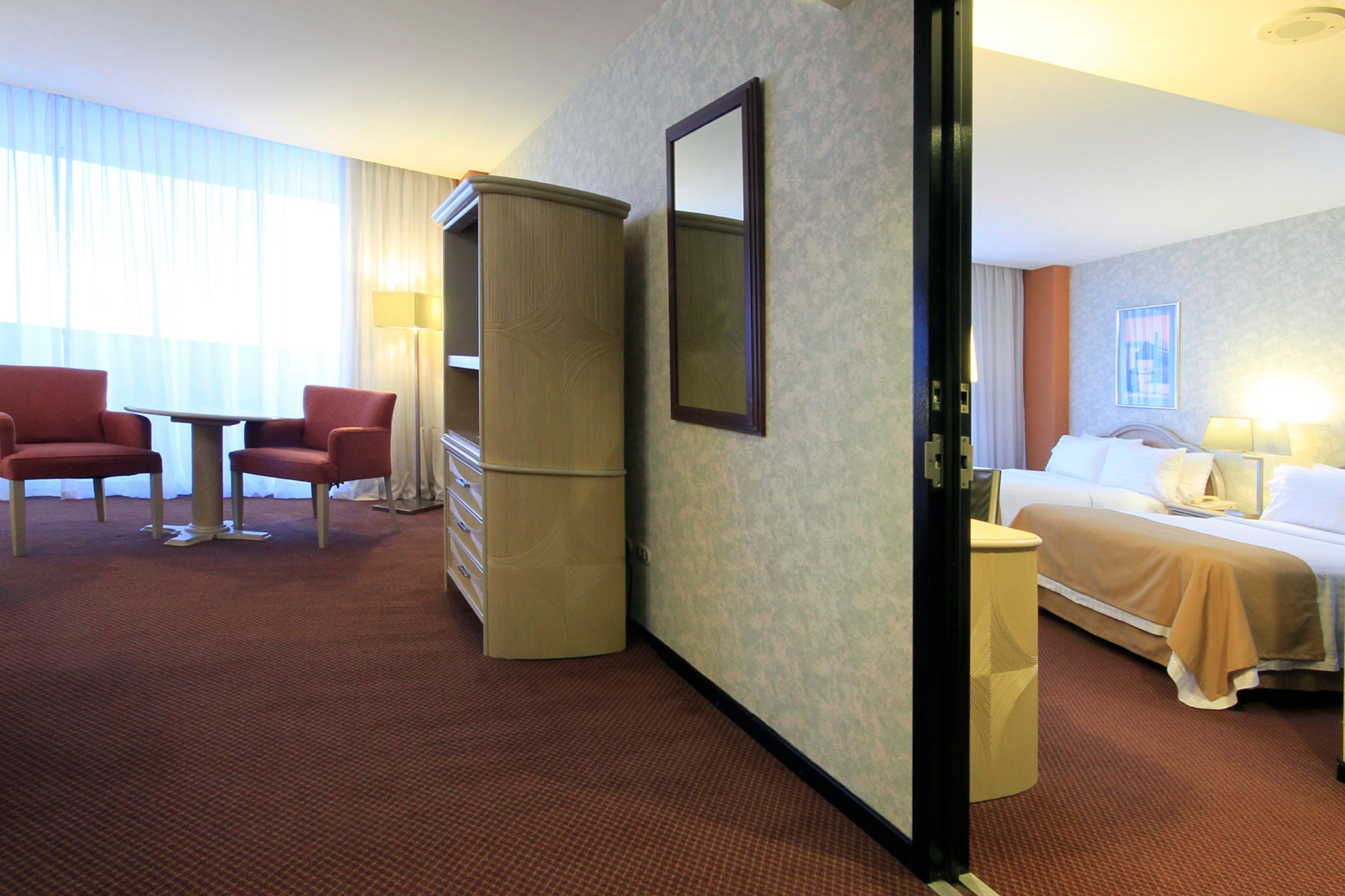 Holiday Inn Monterrey-Parque Fundidora By Ihg Esterno foto A room at the hotel