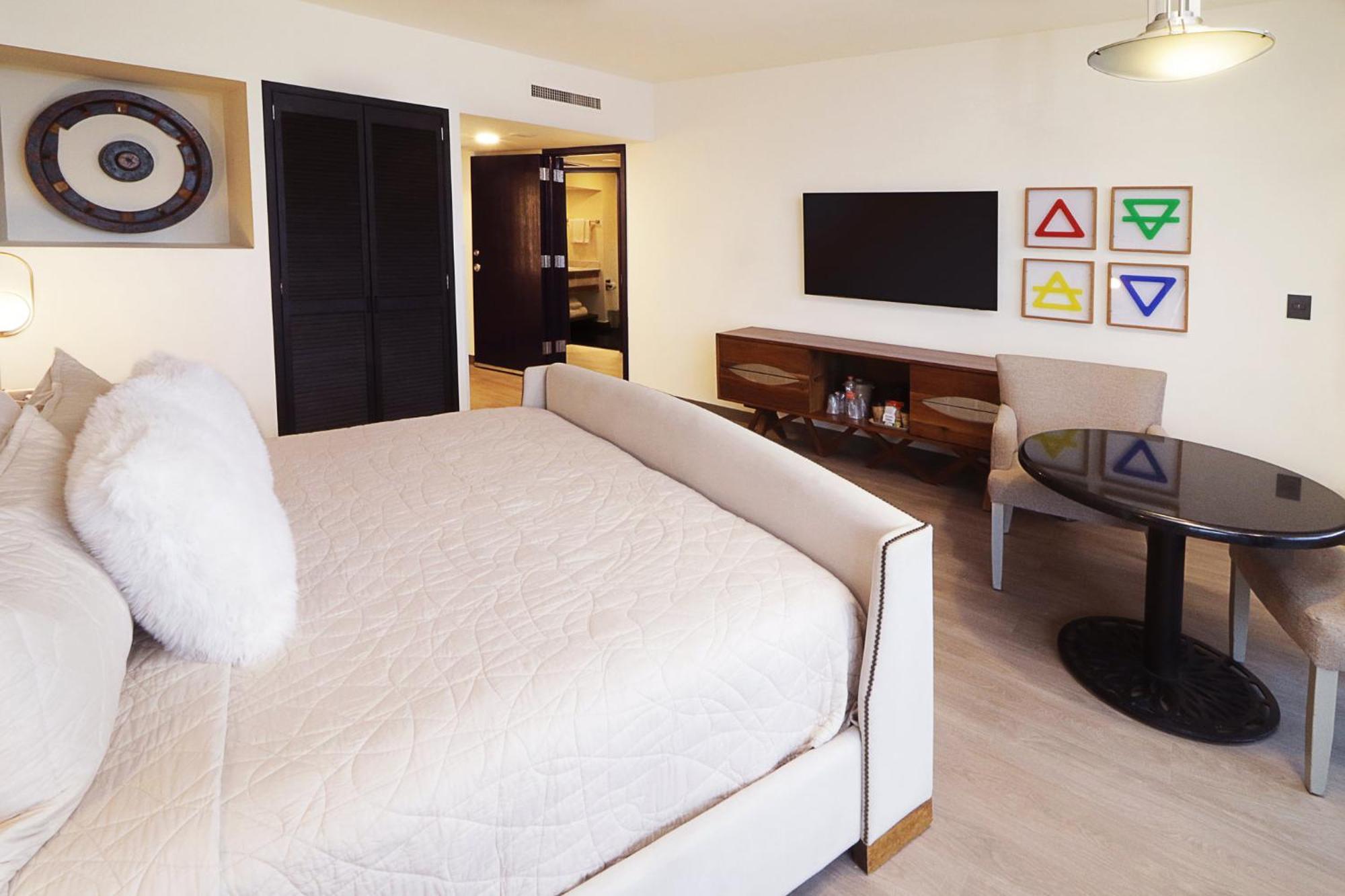 Holiday Inn Monterrey-Parque Fundidora By Ihg Esterno foto A room at the hotel